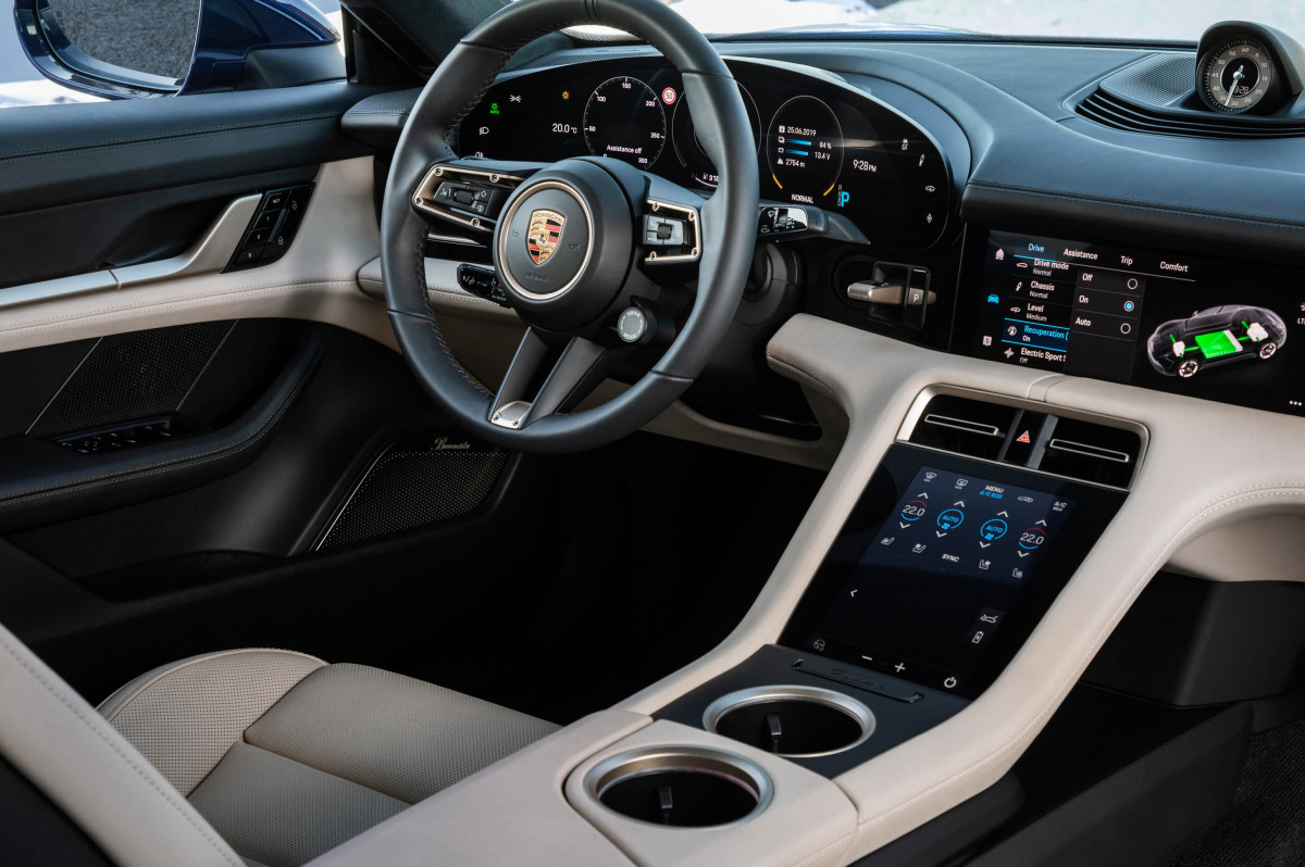 Porsche Taycan interior